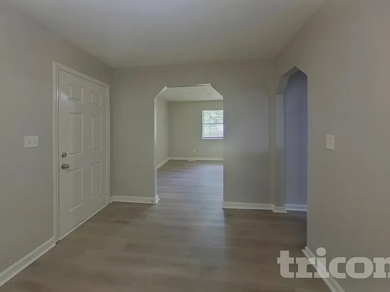 3060 Orbit Cir — Photo 4