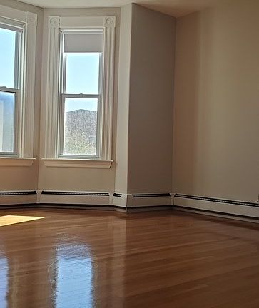 3rd image of 11 Woodman St