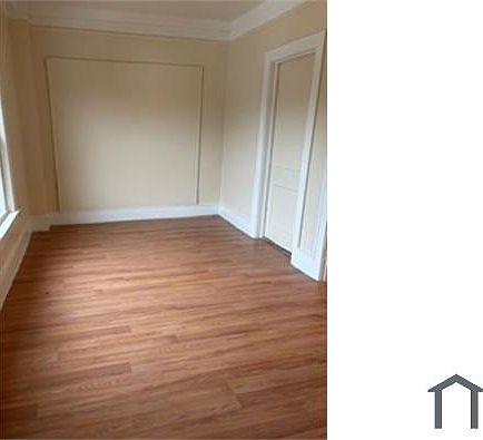 5th image of 852 E Exchange St #2