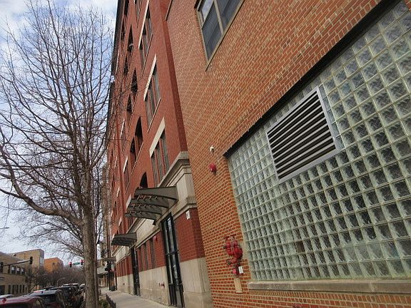 4th image of 1148 W Monroe St Unit 3NW