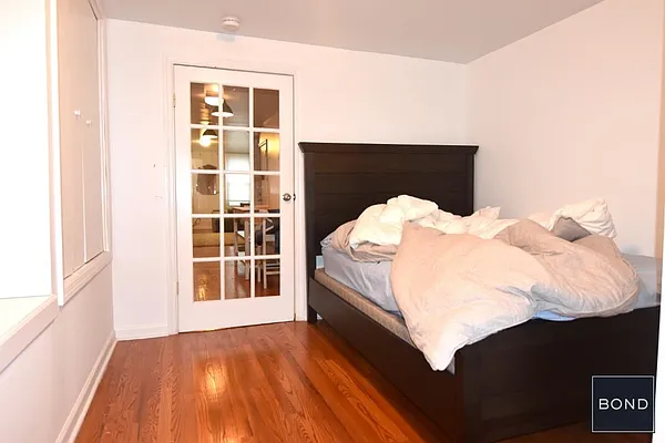 Rented by Bond New York | media 12