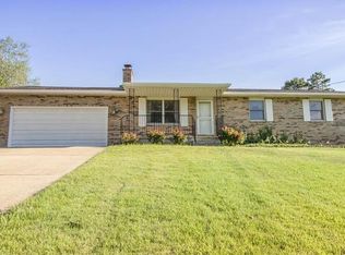 12615 Tall Pine Dr, Ste Genevieve, MO 63670
