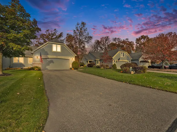 7706 Greenbrier Dr NE, Rockford, MI 49341