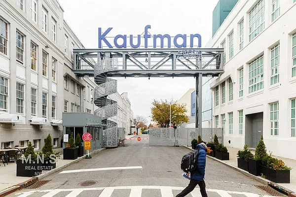 Rented by MNS Marketing | media 43