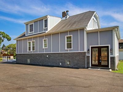 227 Greenwood Rd, Glenview, IL, 60025