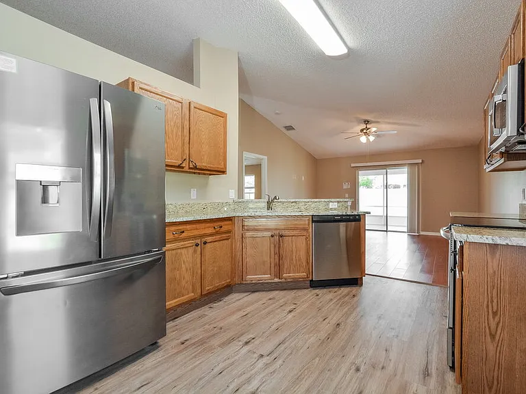 205 Tree Branch Ln — Photo 5