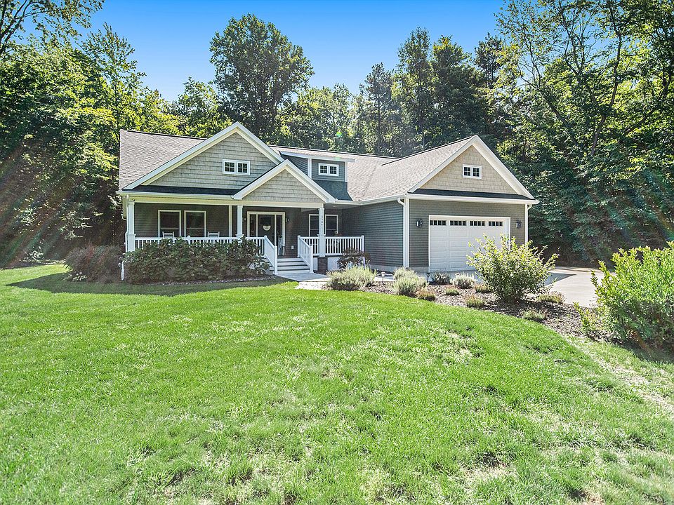 1st image of 5041 Beechwood Ln