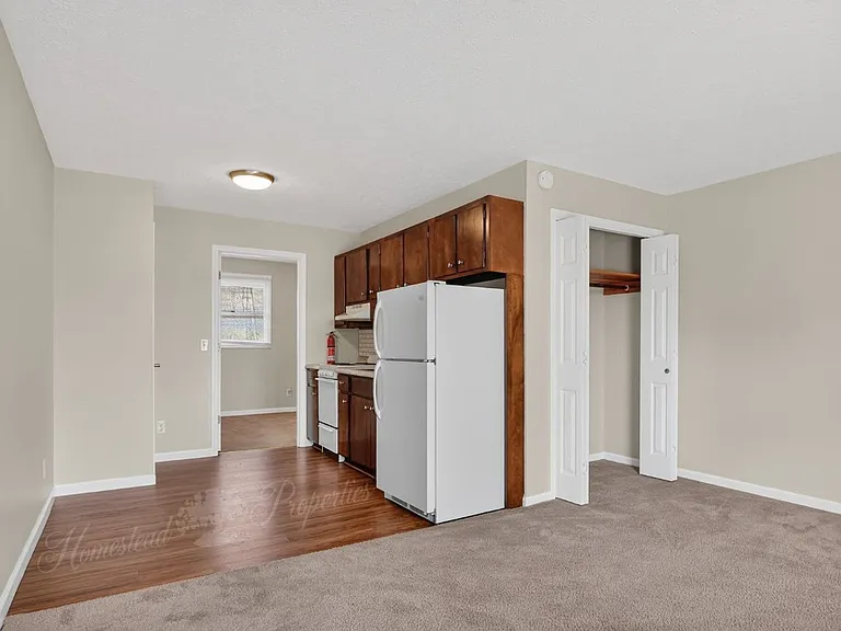 105 Lemay Dr — Photo 12