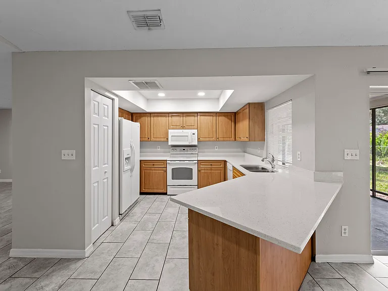 1206 Baldwin Pl — Photo 13