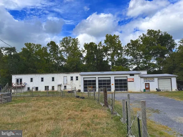 5036 Lunice Creek Hwy, Petersburg, WV 26847