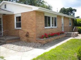 27173 E 500 North Rd, Le Roy, IL 61752