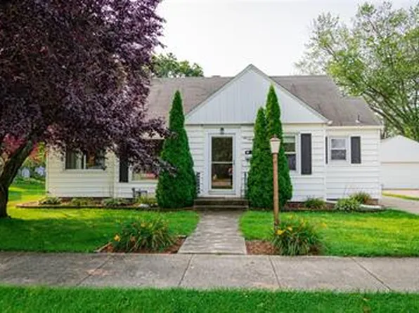 632 W 22nd St, Holland, MI 49423