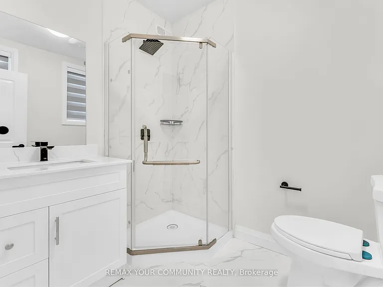 1822 Saint Clair Ave W #B — Photo 17