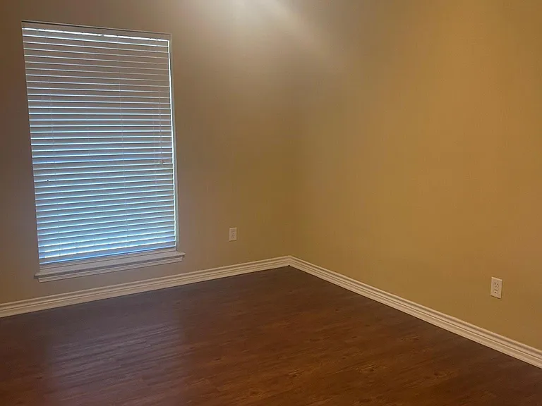 1008 Sun Meadow Ct — Photo 9