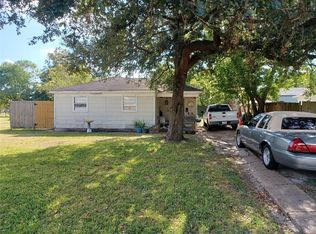 1302 Thomas Ave, Pasadena, TX 77506
