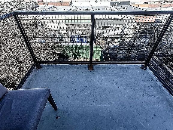 2nd image of 311 Melrose St APT 4B