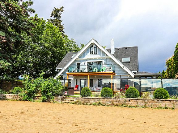 3rd image of 124 McTavish Ave