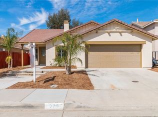 976 Whispering Wood Ln, Perris, CA 92571