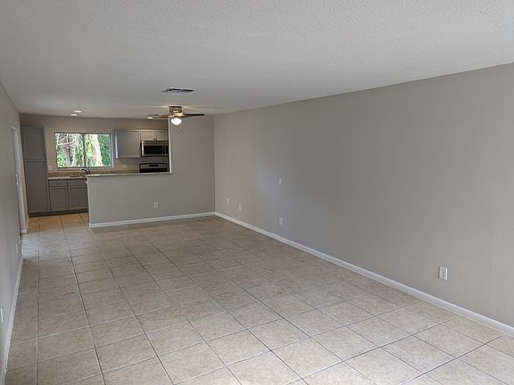 5th image of 2629 Kinnon Dr