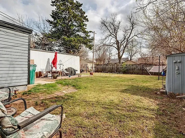 2342 NW 11th St — Photo 6
