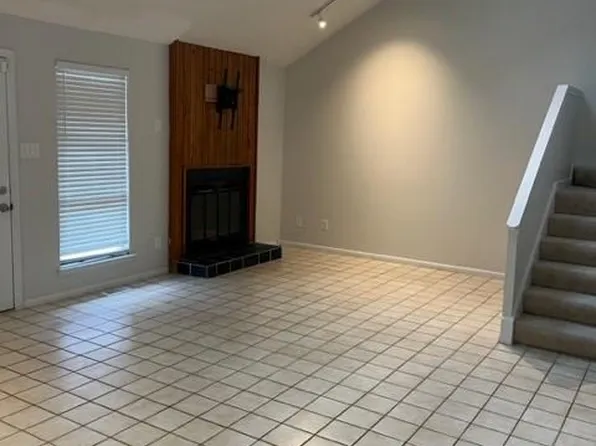 407 33rd St APT B, Virginia Beach, VA 23451