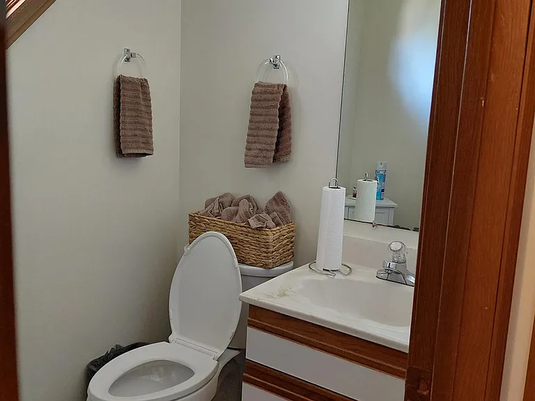402 S Village Ct — Photo 10