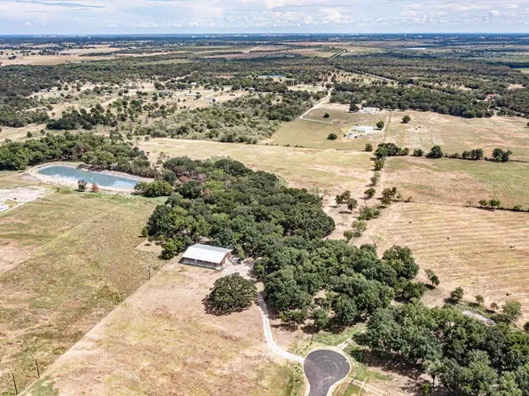 637 Lyman T Davis St, Corsicana, TX 75110