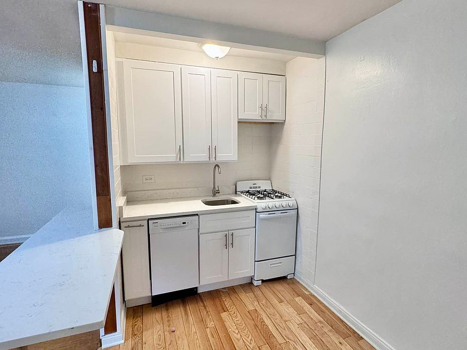 2nd image of 217 E 7th St #5W