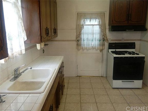 3rd image of 10973 Laurel Canyon Blvd