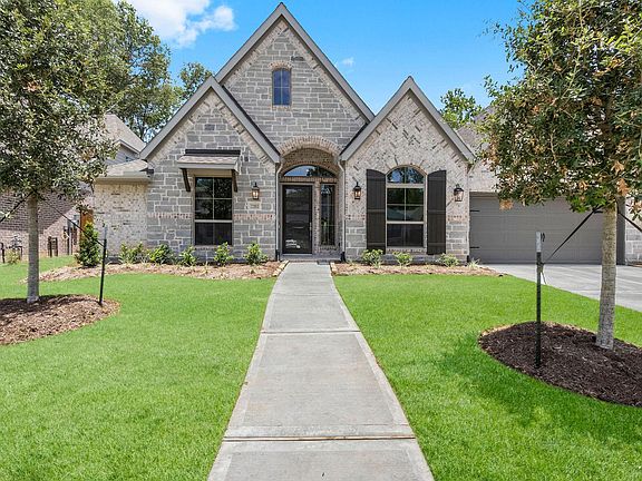 3rd image of 22053 Breakwater Ln