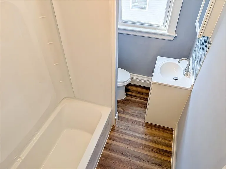1375 Broad St #2F — Photo 5