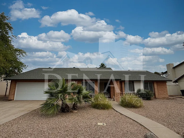 1016 W Nido Ave — Photo 1