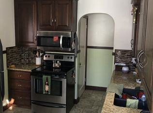 1732 SW Webster Ave, Topeka, KS 66604