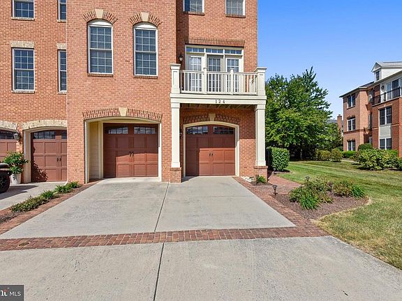 4th image of 124 Quietwalk Ln