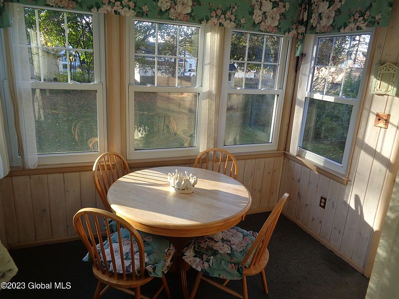 2nd image of 2616 2nd Avenue