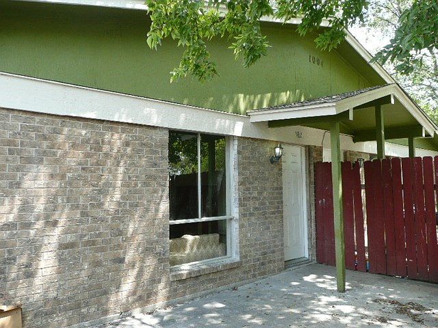 #102 - Front door with porch