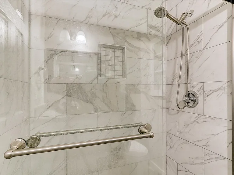 820 Stadium Dr — Photo 23