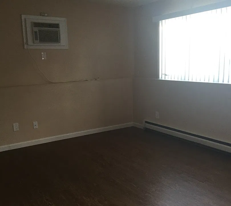 302 Cedar Ave
