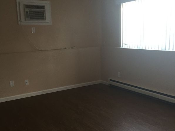 302 Cedar Ave UNIT 1