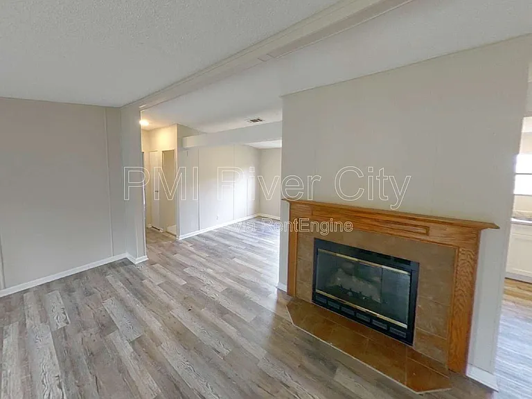 12556 Palmetto St — Photo 5
