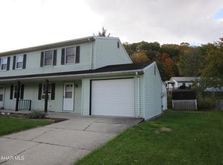 1217 Creekside Dr, Altoona, PA 16601
