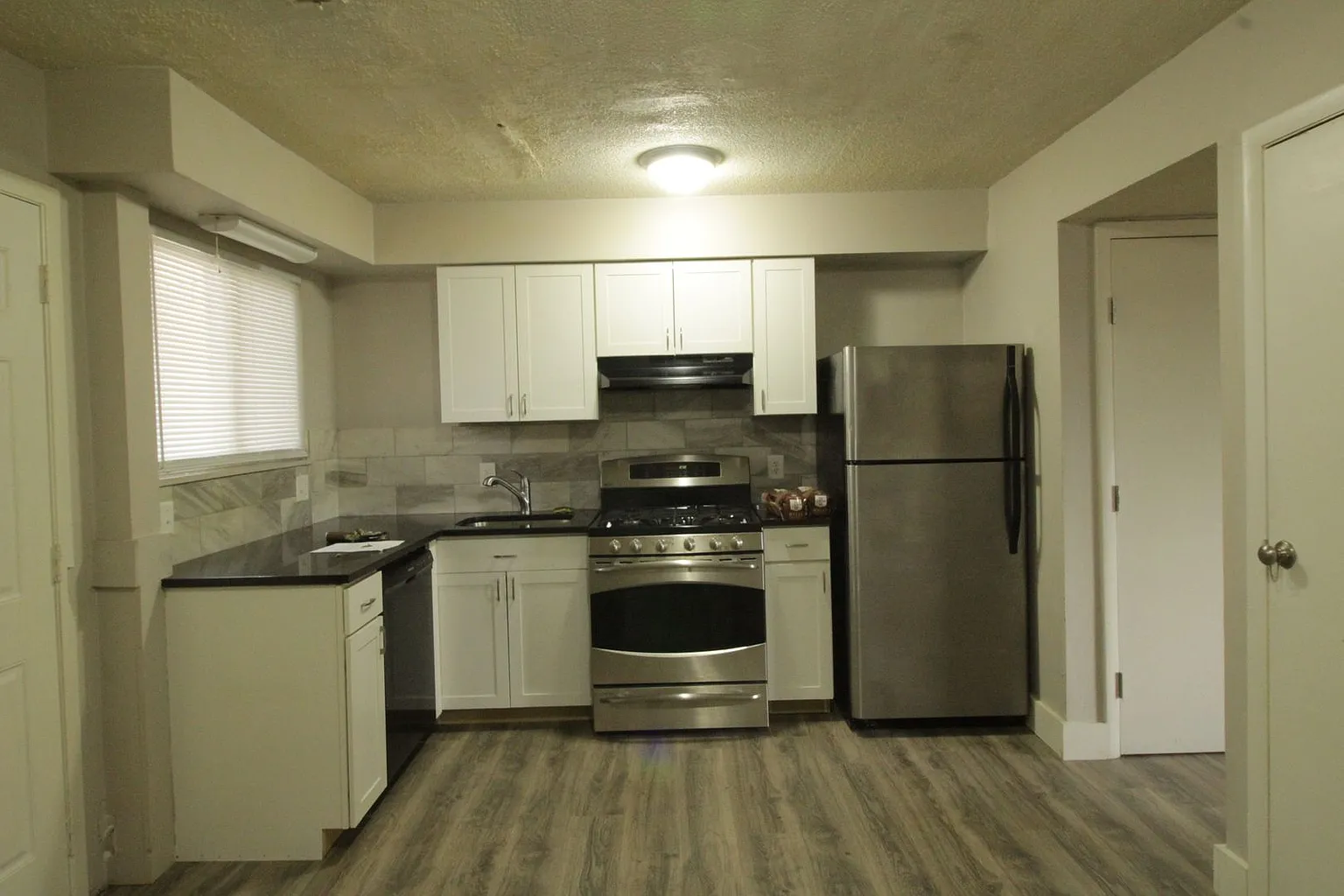 300 Stanaford Pl photo 1