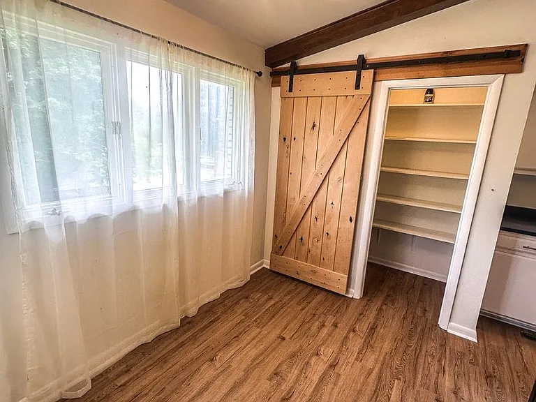 713 Tenikat St — Photo 12