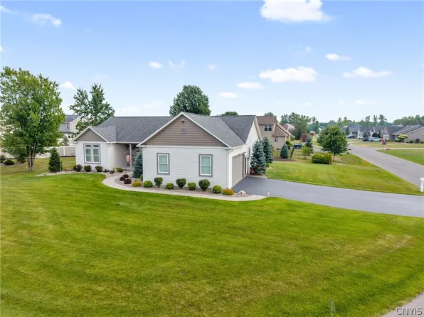 8211 Justin Dr, Clay, NY 13041