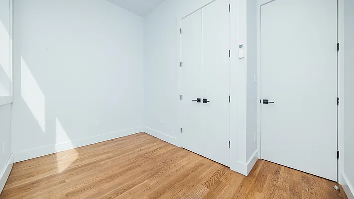 Rented by Nooklyn NYC LLC | media 25