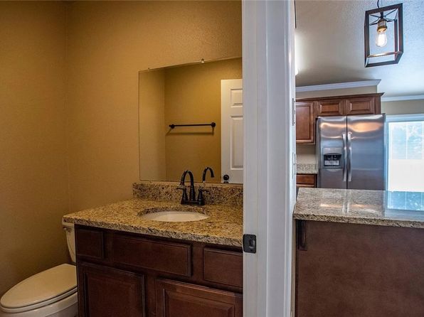 fayetteville-arkansas-444953365 picture