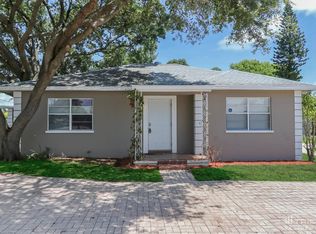 112 4th St S, Lake Worth, FL 33462