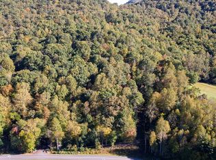 12 Parker Farm Rd, Franklin, NC 28734