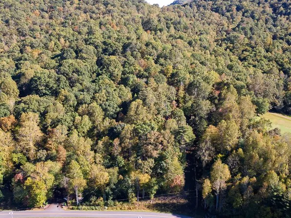 12 Parker Farm Rd, Franklin, NC 28734