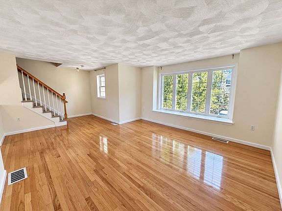 2nd image of 24 Groveland Commons Way Unit 24
